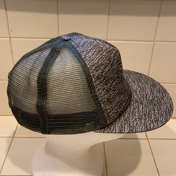 Young life store baseball style hat - Picture 2 of 7